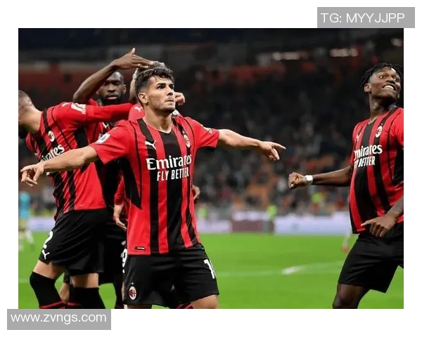 意甲球队AC米兰引进世界级前锋，球迷期待新赛季表现优异